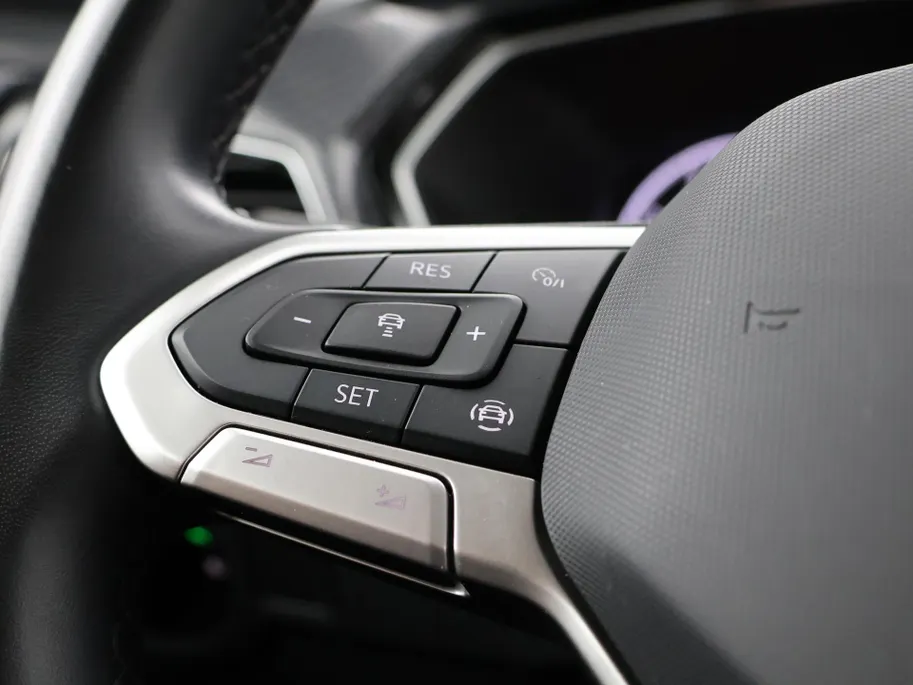 Volkswagen T-Cross 1.5 TSI 150pk DSG Style · Apple/Android Car Play · Stoelverwarming · LED verlichting