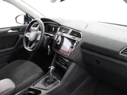 Volkswagen Tiguan 1.4 TSI 245pk DSG eHybrid Elegance · Inklap. Trekhaak · Dodehoeksensor · Matrix LED · Stuur- & Stoelverwarming · Parkeer Assistent · ACC ·