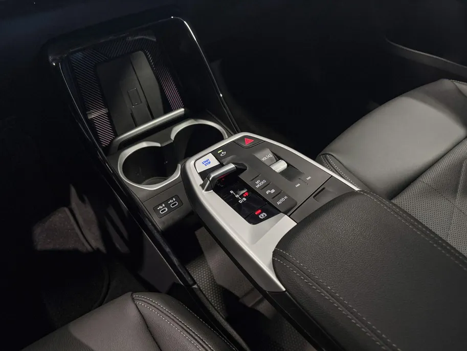 BMW iX1 xDrive30 Launch Edition