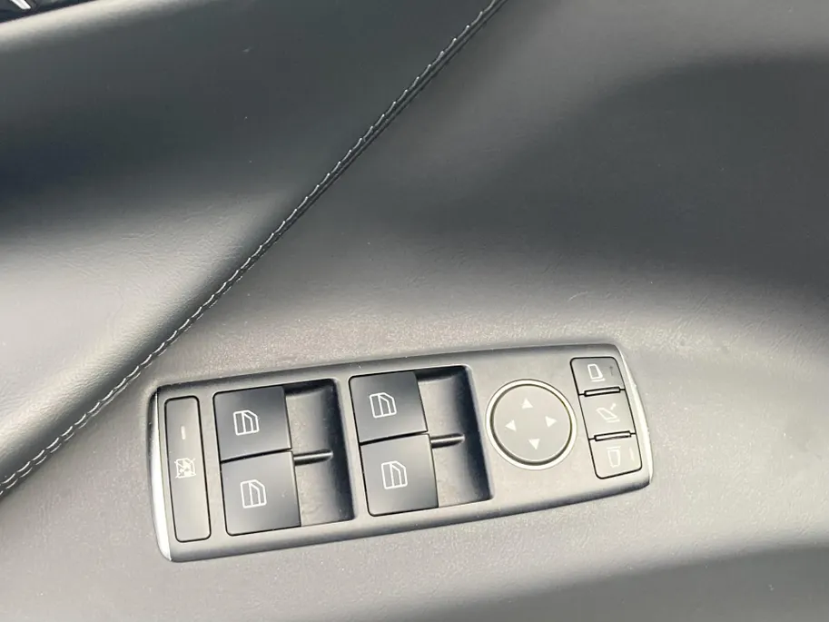 Tesla Model X 75D Base 5-persoons