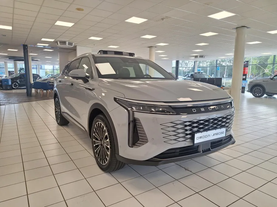 Omoda 9 9 PHEV Premium Panoramadak - 1100KM Bereik
