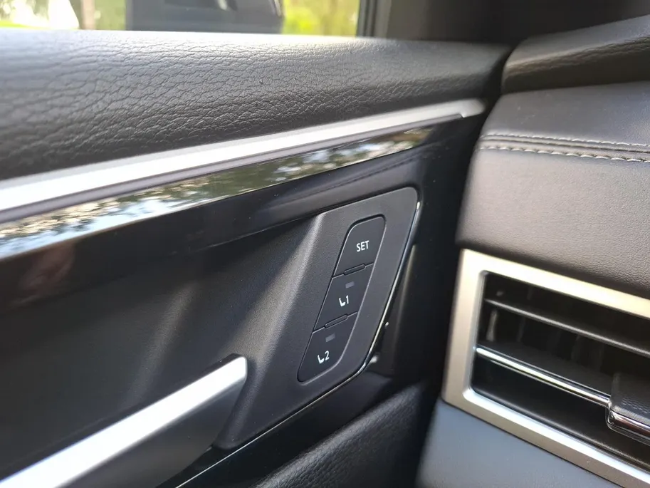 Mitsubishi Outlander 2.4 PHEV Black Edition | RIJDEND, VRAAG NAAR ACTUELE KM STAND | FULL OPTION | 360 CAMERA | STUUR, VOORRUIT, STOEL VERWARMING & VERKOELING |