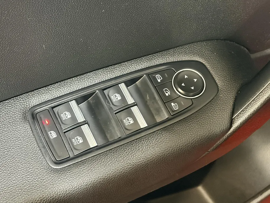 Renault Captur 145PK E-Tech Full Hybrid Techno Automaat | 1e eigenaar | 360 Camera | Adaptive Cruise Control | Apple CarPlay/Android Auto | Licht & Regen Sensor | Full LED | Lichtmetalen Velgen |