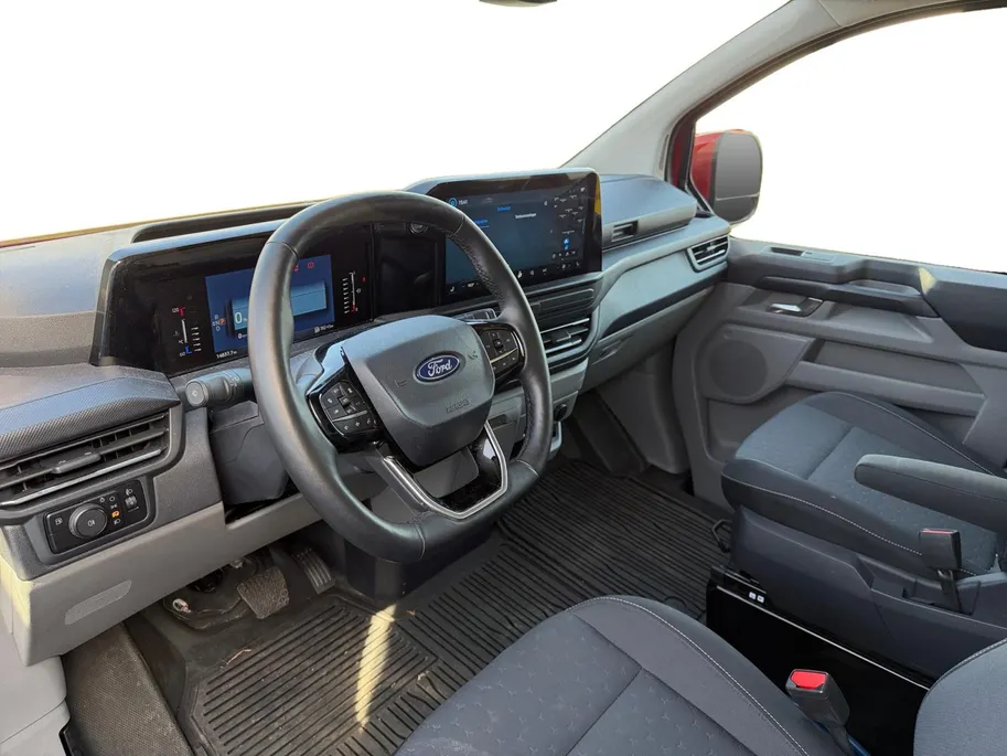 Ford Transit Custom 320 2.5 PHEV L2H1 Limited | NL auto | Automaat | Elektr. Trekhaak | Adapt. Cruise control | BLIS | Winter pack | Navigatie | Apple carplay & Android auto | Parkeersensoren voor en achter | Achteruitrijcamera | Bovag garantie |