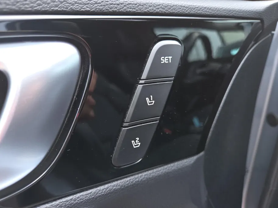Kia Ceed Sportswagon 1.6I PHEV ExecutiveLine | Automaat | Dealer onderhouden | Panorama dak | Stoelverwarming en Ventilatie | Dodehoek Detectie | Leder | Carplay | Camera | Cruise Control Adaptief |