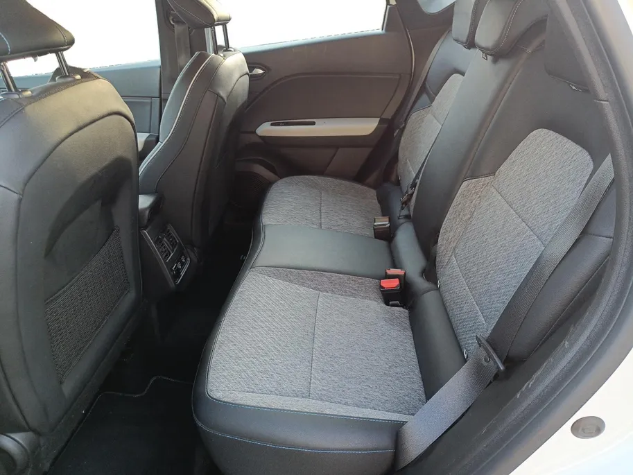 Renault Captur 1.6 E-Tech Plug-in Hybrid 160 Edition One | Navigatie | Parkeercamera | Two-tone kleur |