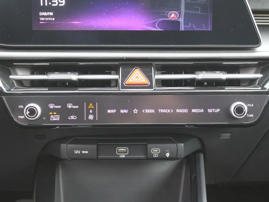 Kia Niro 1.6 GDi Hybrid ExecutiveLine | Stuur-/stoelverwarming + ventilatie | Leer | Schuifdak | 18' LM | Camera | Cruise adapt. | HUD | Zeer mooie auto |