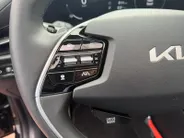 Kia Niro EV ExecutiveLine 64.8 kWh | Meest luxe uitvoering | Head up display | Stoelverwarming en ventilatie | Schuif/ Kantel dak | Cruise Control Adaptief | Carplay | Fabrieksgarantie t/m 4-2032 | NAP