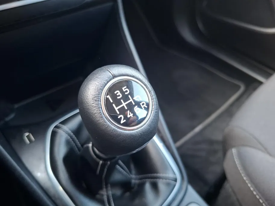 Ford Fiesta 1.0 EcoBoost Titanium | NL-Auto | 1e Eigenaar | Adaptieve Cruise Control | Camera | Dode hoek identificatie | Parkeersensoren voor en achter | Apple Carplay / Android Auto | Climate Control | Lichtmetalen velgen
