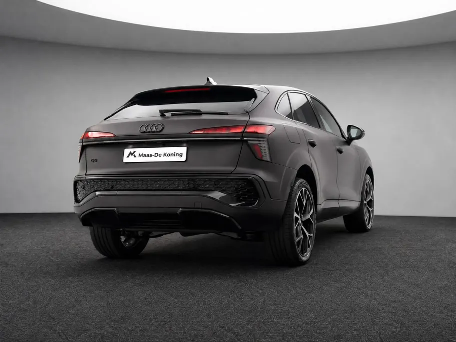 Audi Q3 Sportback 1.5 e-hybrid S edition · Mateffect Lak · Techniekpakket Plus · MMI experience pro · Panorama-glasdak