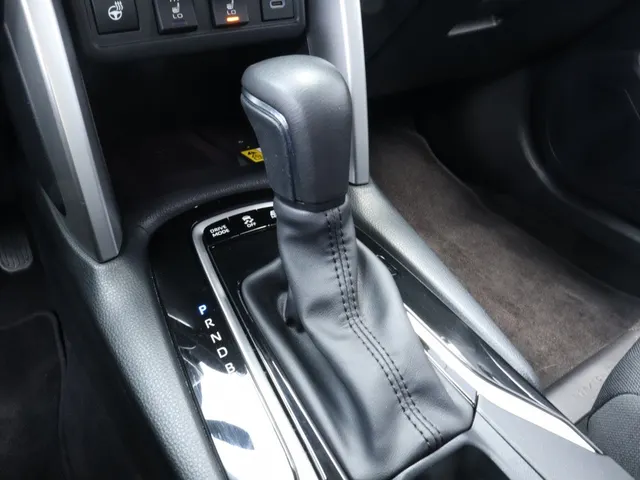 Toyota Corolla Cross Hybrid 140 Dynamic | Stoel/Stuur verwarm | All Season | Elek. kofferbakklep VERKOCHT