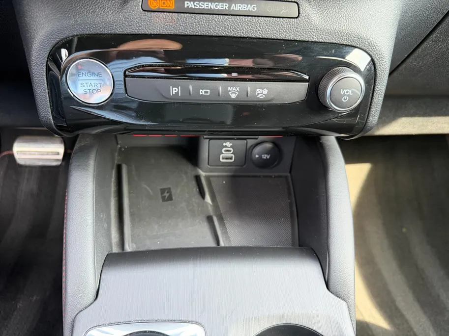 Ford Kuga 2.5 PHEV ST-Line X | Dealer Onderhouden | Garantie tot 11-02-2028 | Pano Dak | 360 Graden Camera | Adapt. Cruise Control | BLISS | Winter Pakket | B&O Audio | Electrische Achterklep
