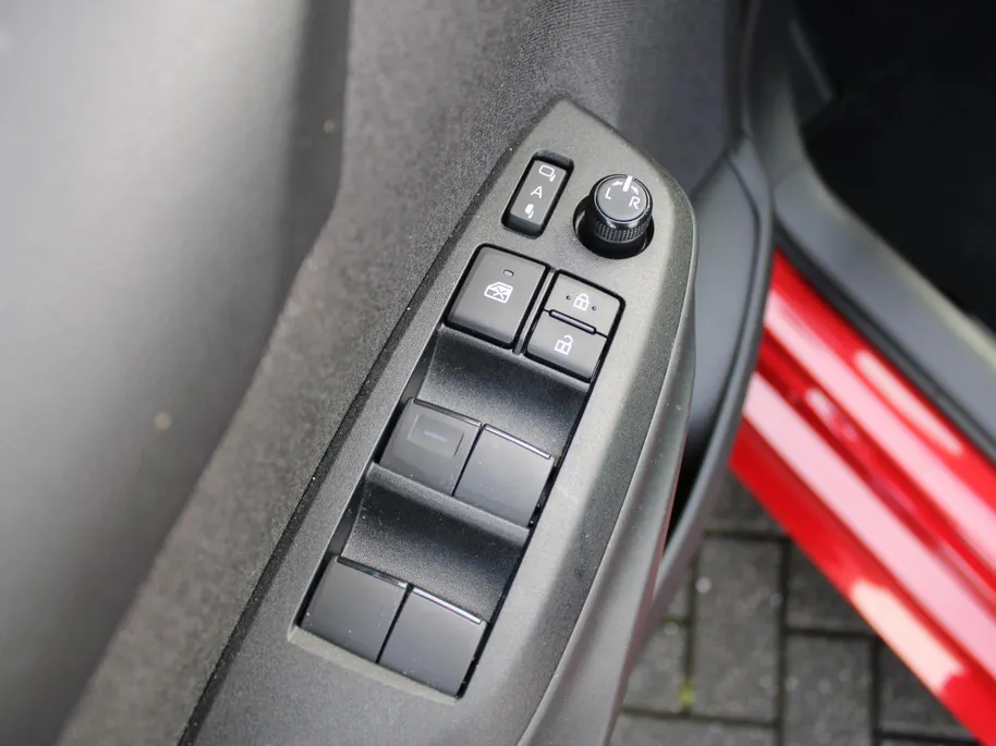 Mazda 2 Hybrid 1.5 Select | Camera | Navi | 16" LM | Panoramadak |