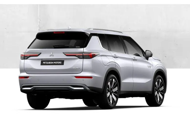 Mitsubishi Outlander 2.4 PHEV Instyle € 5.000 euro korting | 8 jaar garantie| Snel leverbaar | Totaalprijs op is op. MY26