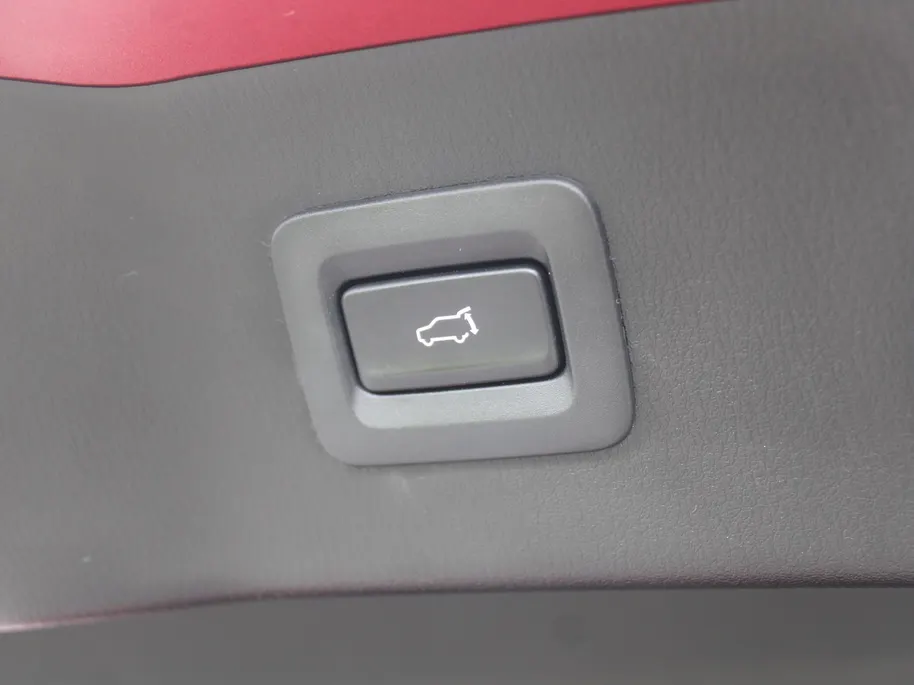 Mazda CX-5 2.5 SkyActiv-G 194 GT-M 4WD | Trekhaak | Stuur-/stoelverwarming | Leer | 19' LM | Navi | Schuifdak | Camera | HUD | LED | All season | 194 PK!! |