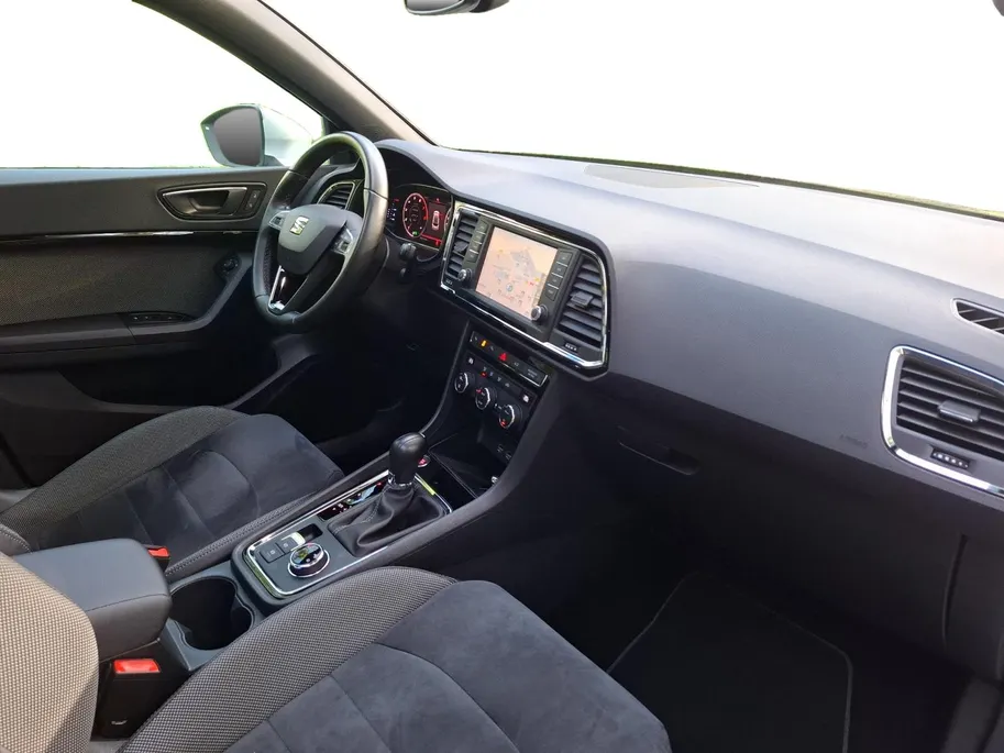 SEAT Ateca 1.5 TSI Xcellence Business Intense | ELECKTISCHE HAAK | AUTOMAAT | KANTEL/SCHUFDAK | BSW | STOELVERWARMING | CRUISE | CLIAMTE | PDC |