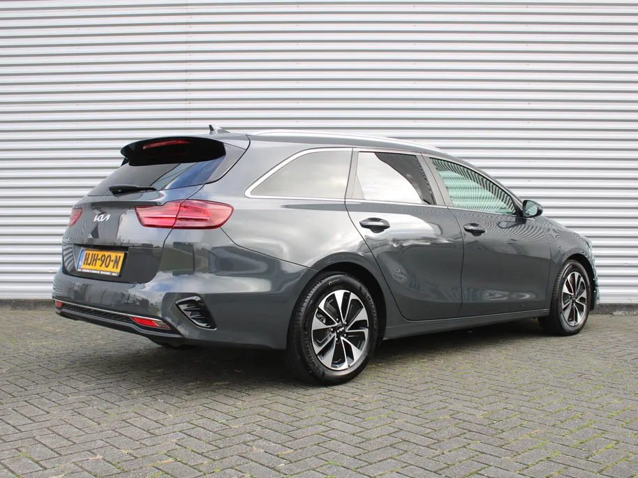Kia Ceed Sportswagon 1.0 T-GDi MHEV Design Edition | Stuur-/stoelverwarming | Cruise adapt. | Camera | 16' LM | Dodehoekdetectie | JBL audio | LED |