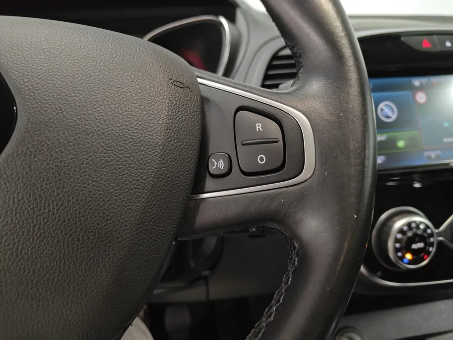 Renault Captur 0.9 TCe Version S | Navigatie | Airco | Cruise Control | Bluetooth | Parkeersensoren | Lichtmetalen Velgen | panoramadak