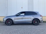 Porsche Cayenne 3.6 GTS 441 pk automaat Panoramadak - Alcantara Leder - Navigatie - Bose Audio - 21inch LM  - volledig onderhouden