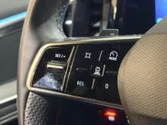 Renault Austral 200PK E-Tech Full Hybrid Techno Automaat | Camera | Parkeersensoren | Climate Control | Cruise Control | Apple CarPlay/Android Auto | Full LED | Licht & Regen Sensor | Lichtmetalen Velgen |