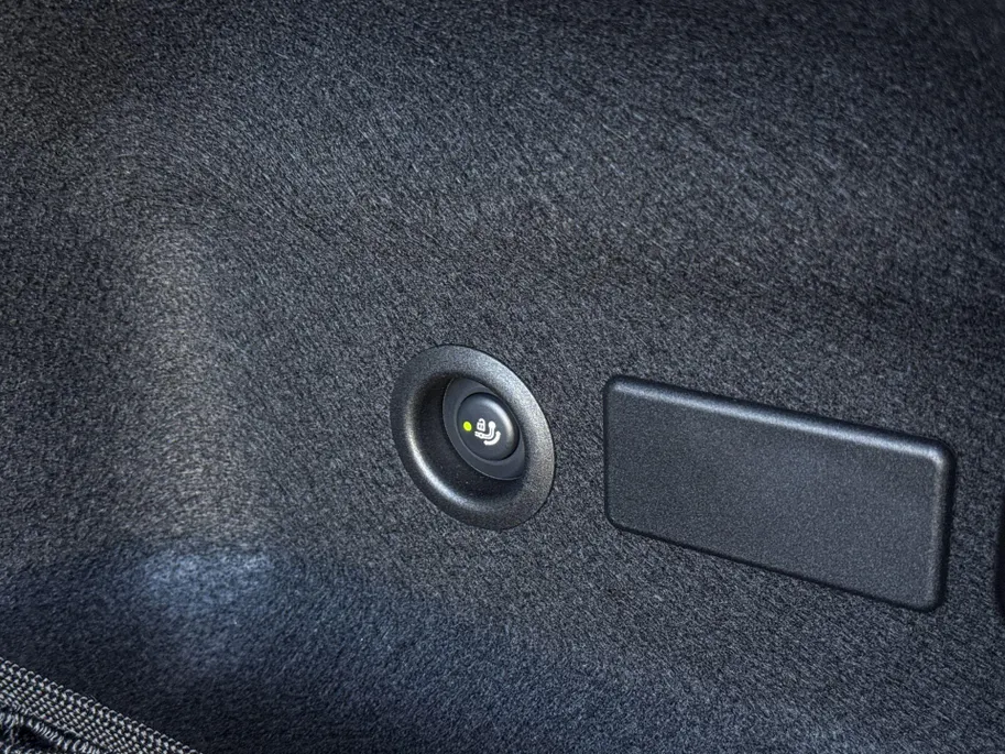 BMW i3 Sedan 50 xDrive First Edition