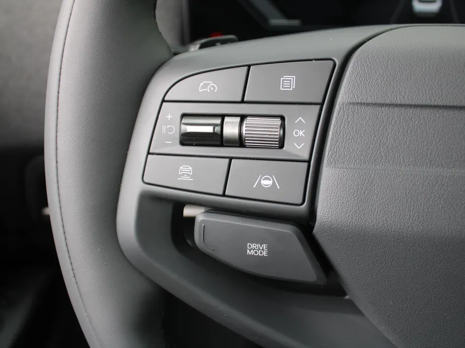 Kia EV2 Plus 42.2 kWh | Dodehoek detectie | Clima | 18'' LM Velgen | Stuur-/stoelverwarming | All seasons | Camera | Keyless | Telefoonlader | Navi |