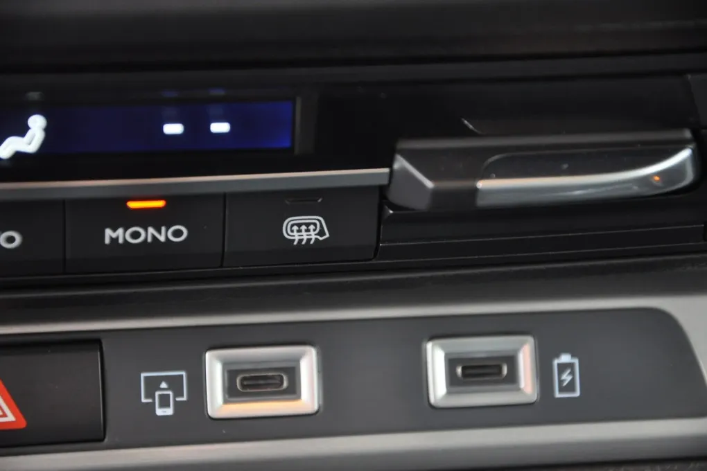 Fiat E-Scudo L3 DC 75 kWh Uniek in NL. DUB CABINE Full Options Bouwvak Deal