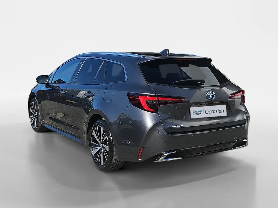 Toyota Corolla Touring Sports Hybrid 140 Dynamic | Carplay | Parkeer Camera | Navigatie | Stoelverwarming | Parkeer sensoren |