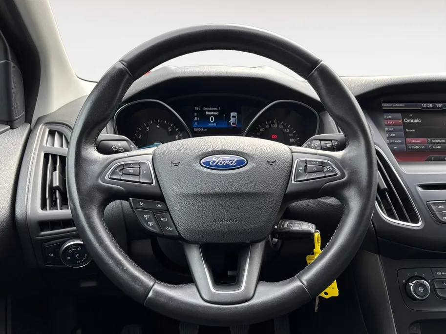 Ford Focus Wagon 1.0 Trend Edition | Nieuwe Distributieriem | Navigatie | Voorruitverwarming | Parkeersensoren | Cruise Control | 12 maanden garantie! |