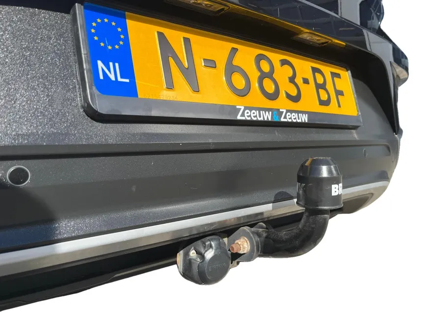 Volkswagen T-Roc 1.5 TSI Sport | Adaptieve Cruise Control | Stoelverwarming | Parkeercamera | Digitale Cockpit