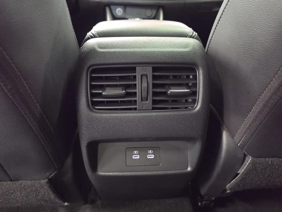 Nissan QASHQAI N-Connecta 158PK AUTOMAAT | Navigatie | Google Built-in | Apple Carplay & Android Auto | Pro Pilot (Adaptive Cruise Control) | Climate Control | 360 camera | Panorama dak | Parkeersensoren voor & achter |