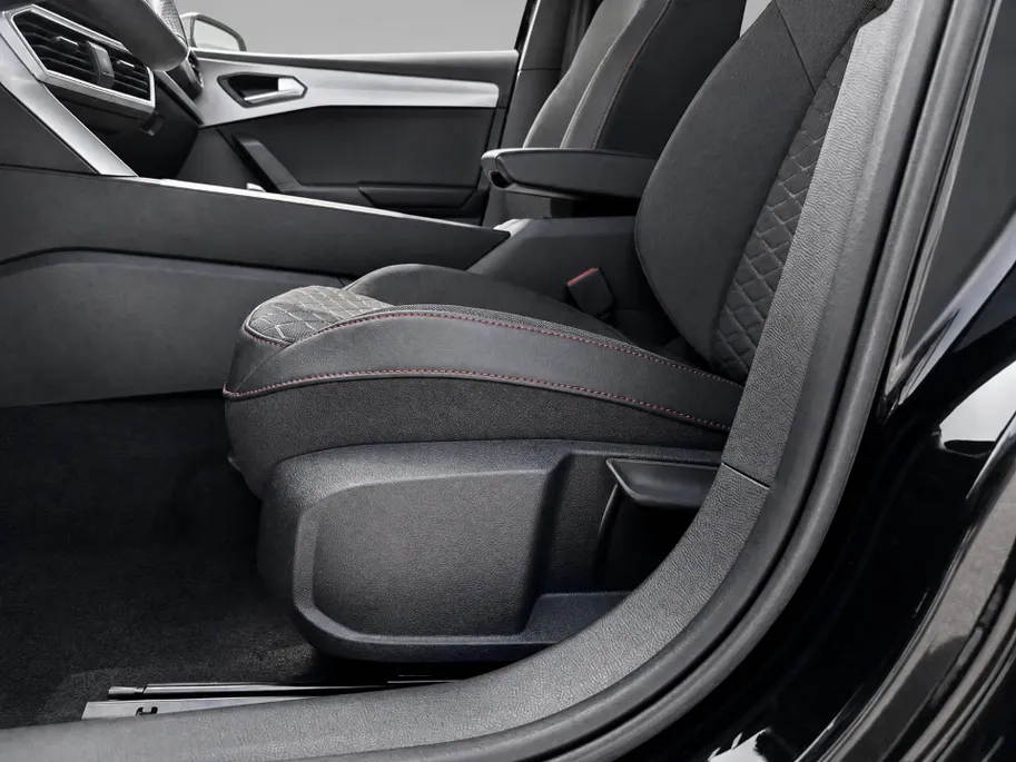 SEAT Leon FR Business 1.5 TSI eHybrid 204 PK Hatch. Technology pack | Matrix Led | Herwaardering!!