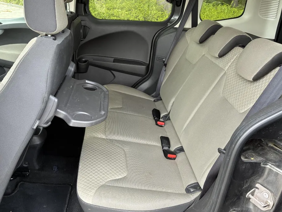 Ford Tourneo Courier 1.0 Titanium