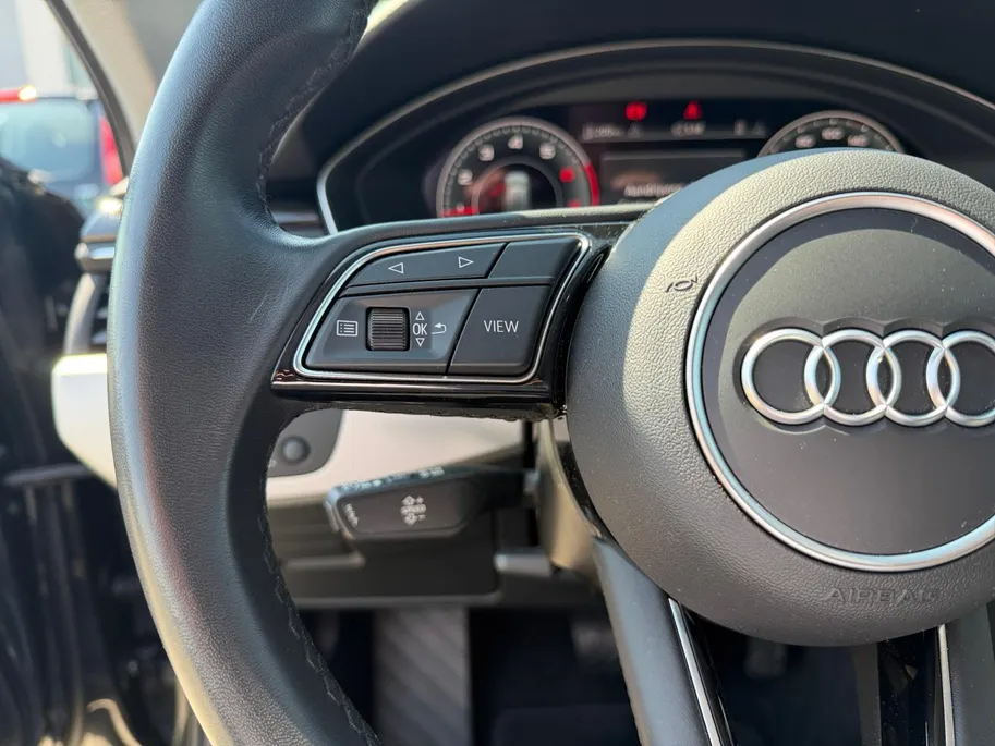Audi A4 Avant 35 TFSI Advanced Edition | NL auto | Automaat | Parkeersensoren voor en achter | 18' lichtmetalen velgen | Elektr. achterklep | Navigatie  | Bovag garantie |