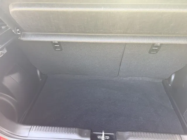 Suzuki Swift 1.0 Select