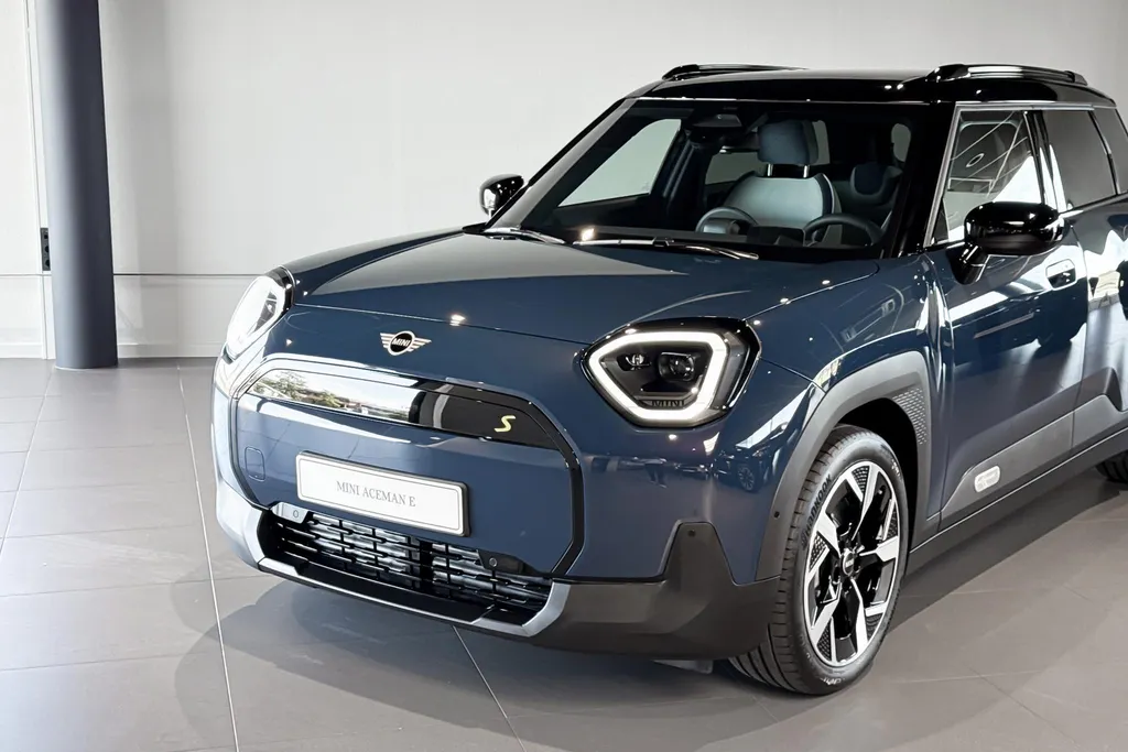 MINI Aceman SE Classic M 54.2 kWh