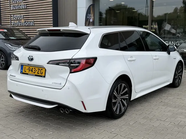 Toyota Corolla Touring Sports 2.0 Hybrid Dynamic | Parkeersensoren V+A