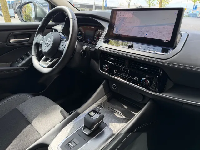 Nissan QASHQAI 1.3 Mild-Hybrid 158pk Xtronic N-Connecta | Panoramadak | Head-Up | Cold Pack | App Connect | Keyless