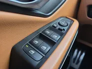 BMW 3 Serie Touring 320e Business Edition Plus | Dealer onderhouden! | 1e Eigenaar | Trekhaak | Achteruitrijcamera | Elektr. Achterklep | Lederen bekleding | Virtual cockpit | 12 maanden garantie