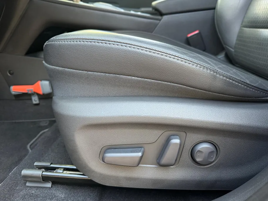 Hyundai Kona EV Premium 64 kWh HEAD UP DISPLAY | LEDEREN BEKLEDING | 455 KM ACTIERADIUS | ACC | DODEN HOEK DETECTIE | 12 MAANDEN BOVAG GARANTIE