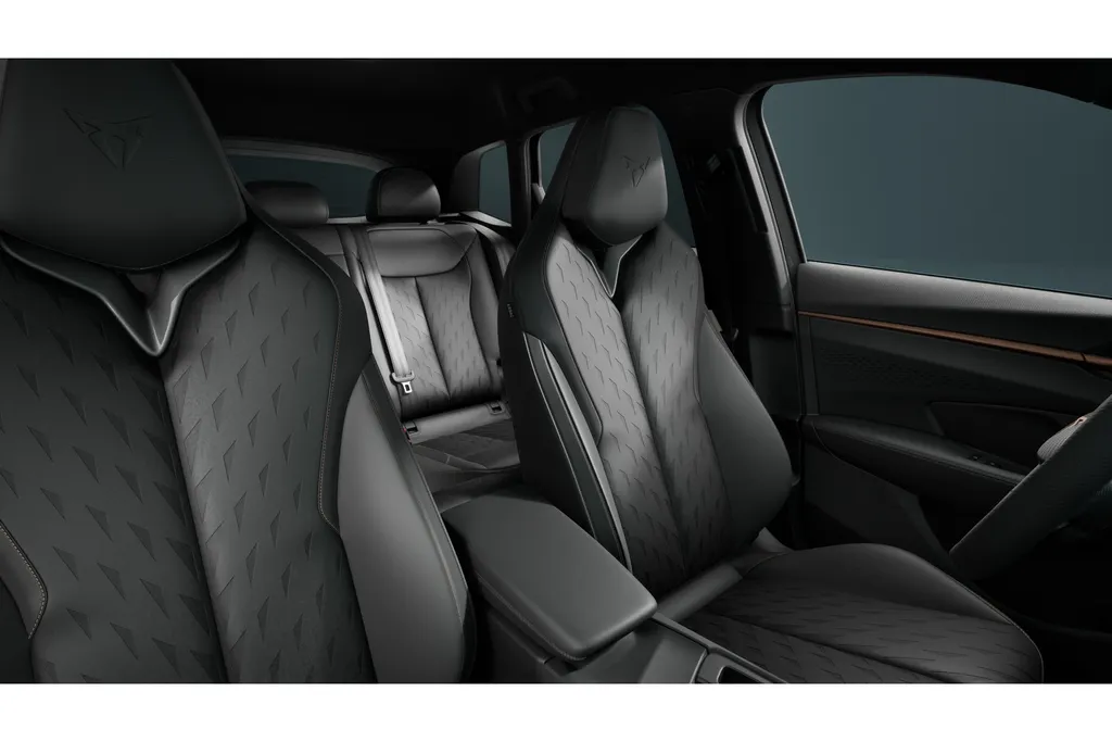 CUPRA Terramar Business Limited | Achteruitrijcamera | Draadloze Apple CarPlay™, Android Auto™ | Elektronisch Sperdifferentieel (XDS)
