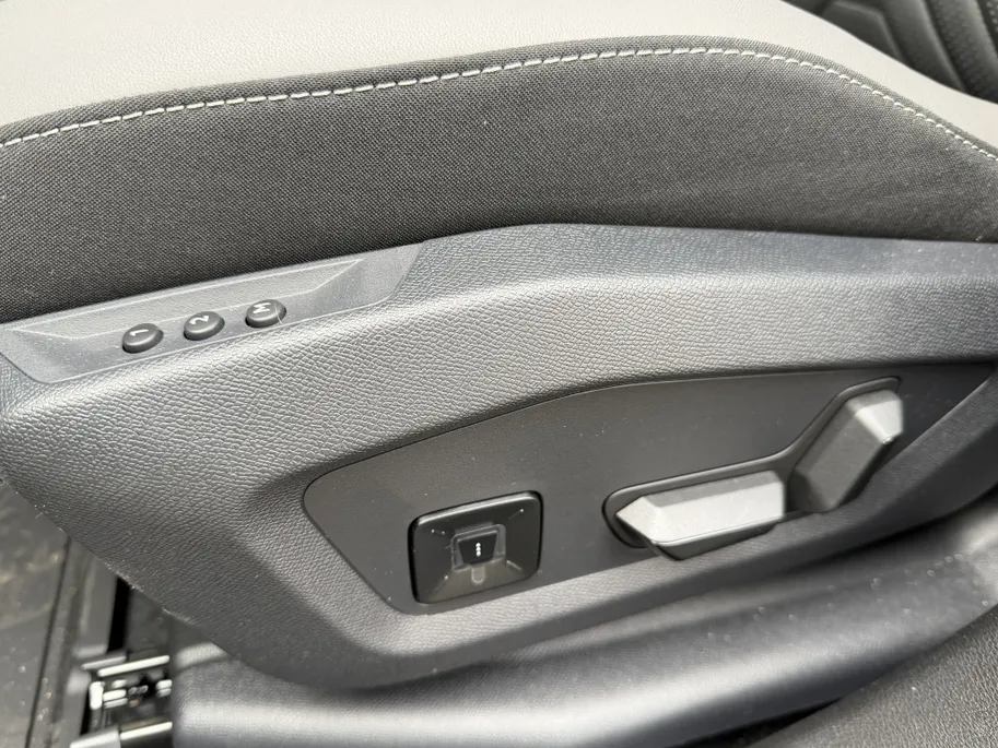 Jeep Compass 1.6 e-Hybrid 225 PK PHEV First Edition | Schuifdak | Premium