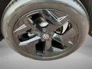Volkswagen Tiguan 1.5 eTSI 110KW/150PK DSG R-Line Edition · Panoramadak ·Apple/Android Car Play ·  360°Camera + Parkeersensoren · Fabrieksgarantie t/m 03-11-2030 of 100.000Km