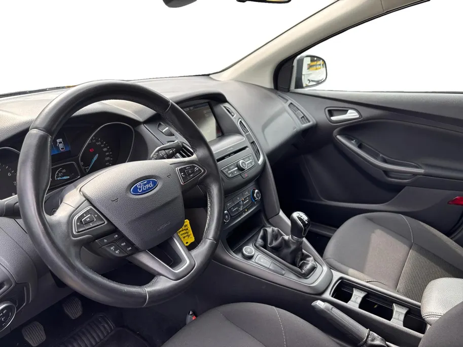 Ford Focus Wagon 1.0 Trend Edition | Nieuwe Distributieriem | Navigatie | Voorruitverwarming | Parkeersensoren | Cruise Control | 12 maanden garantie! |