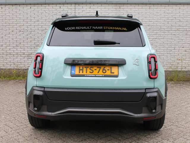 Renault 4 Comfort Range Iconic 52 kWh | Pack advance dr. assist | Harman Kardon geluid | elektr.. bed. achterklep |