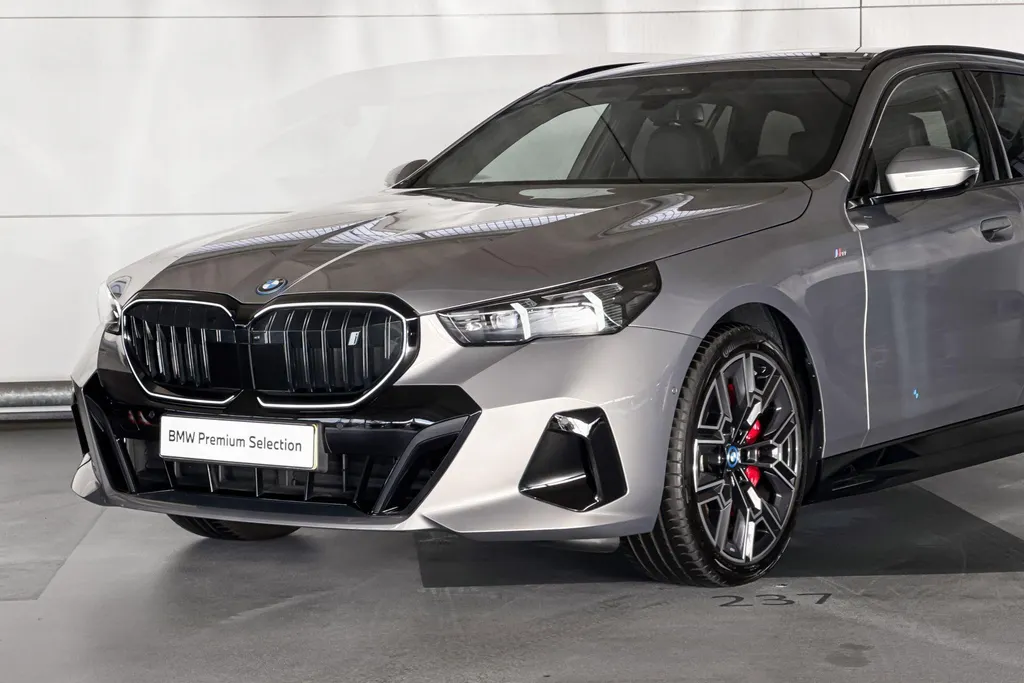BMW i5 Touring xDrive40 84 kWh