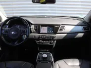 Kia e-Niro ExecutiveLine 64 kWh | Trekhaak | Warmtepomp | Stuur-/stoelverwarming + ventilatie | Leer | Camera | Stoelgeheugen | Dodehoek detectie | LED | 17' LM |
