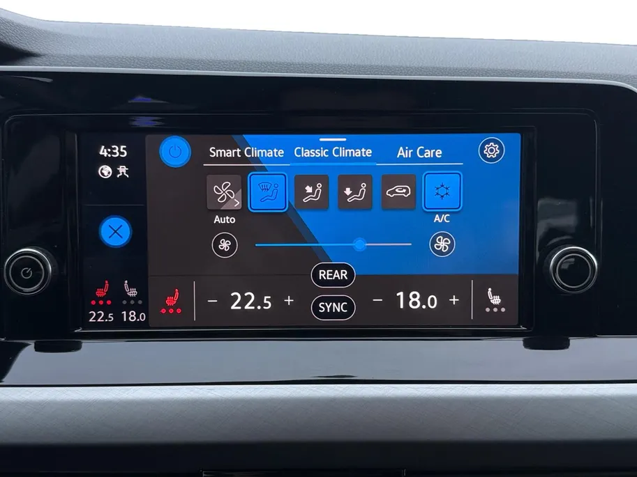 Volkswagen Golf 1.0 eTSI Life Business | CARPLAY | STOELVERWARMING | PARKEERSENSOREN | LICHTMETALEN VELGEN |
