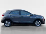 Kia Stonic 1.0 T-GDi MHEV DynamicLine | Climate Control | Camera | Cruise Control | LM Velgen | Apple Carplay | Android Auto