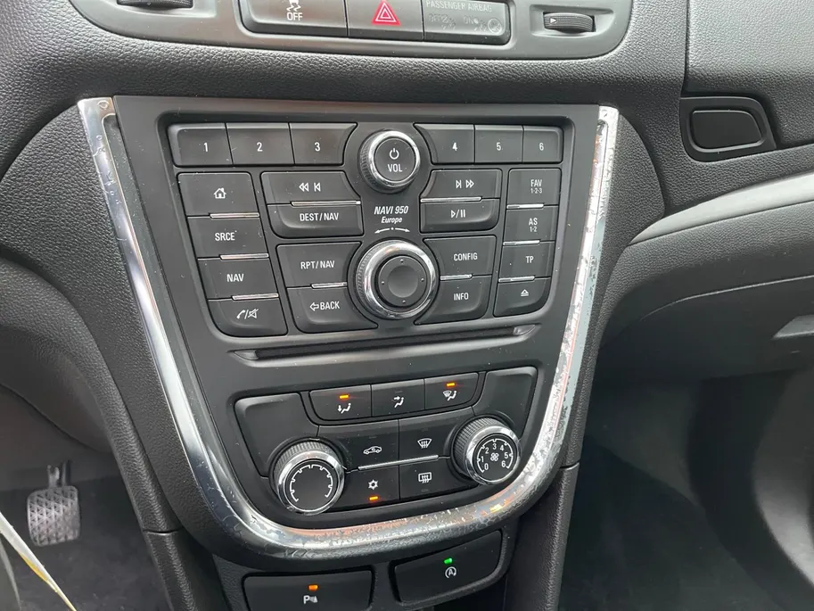 Opel Mokka 1.6 Edition | Navigatie | Parkeersensoren v+a| Airco | Cruise control| Automatische verlichting |
